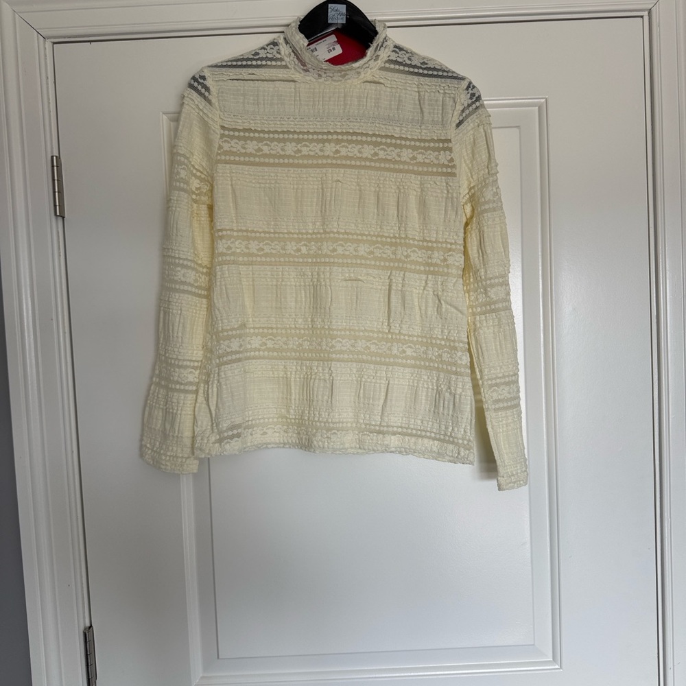 Evereve Cream Textured Lace Top.. Endless Rose